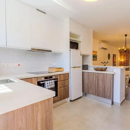 Apartman Cozy Maisonnette In Limnaria Gardens Paphos