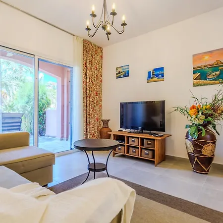 Cozy Maisonnette In Limnaria Gardens Paphos