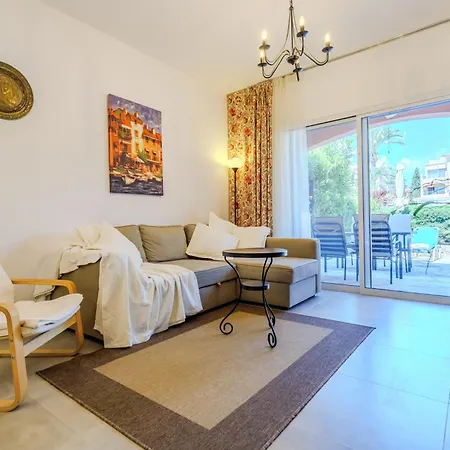 Apartman Cozy Maisonnette In Limnaria Gardens Paphos